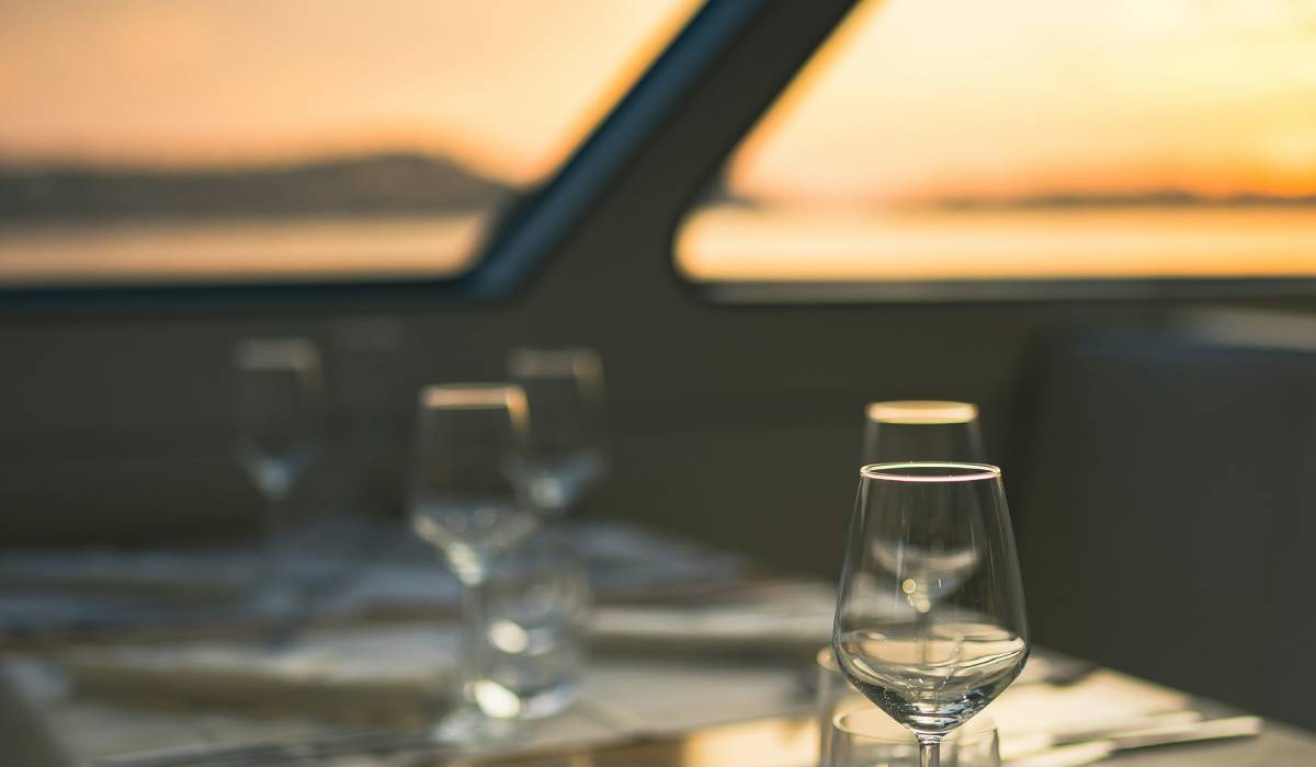 Smith Lake Resort Dinner Cruise